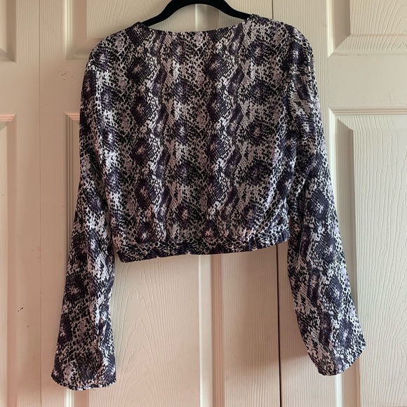 Snake Print Top - Picture 2 of 4